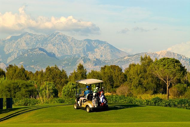 Antalya Golfclub Berge Buggy
