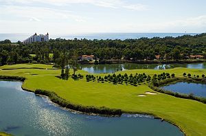 Sultan Course Wasserhindernis mit Meer